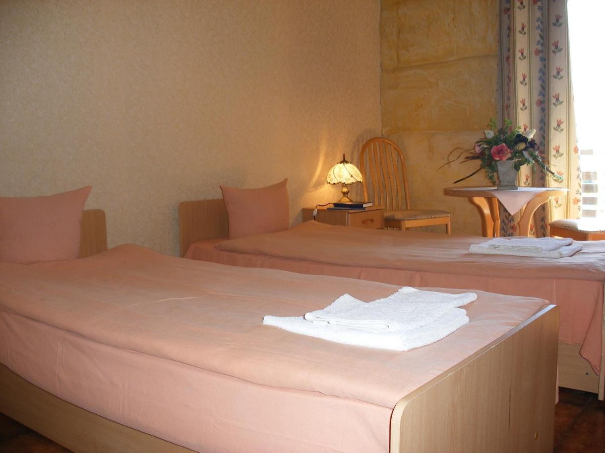 Hôtel Tvirtove Prie Didziulio à Dėdeliškės Extérieur photo