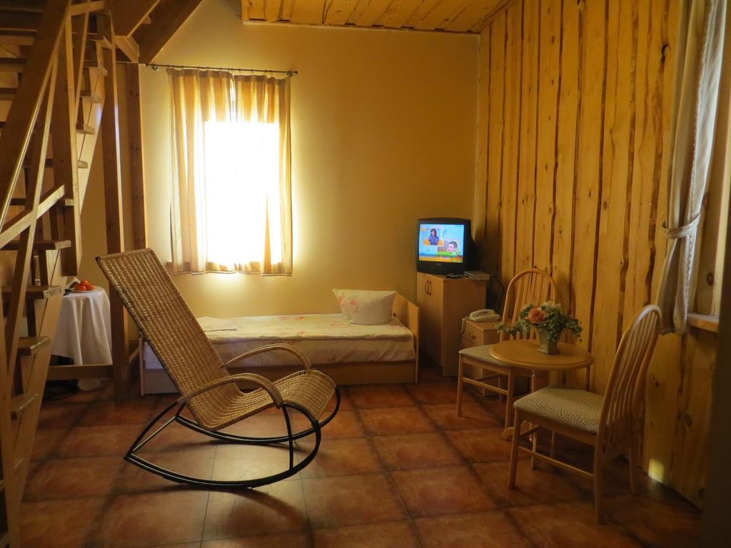 Hôtel Tvirtove Prie Didziulio à Dėdeliškės Chambre photo